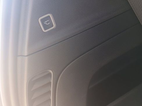 New 2025 Chrysler Pacifica Select image 28