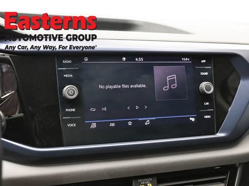 Used 2022 Volkswagen Taos SE FWD image 17