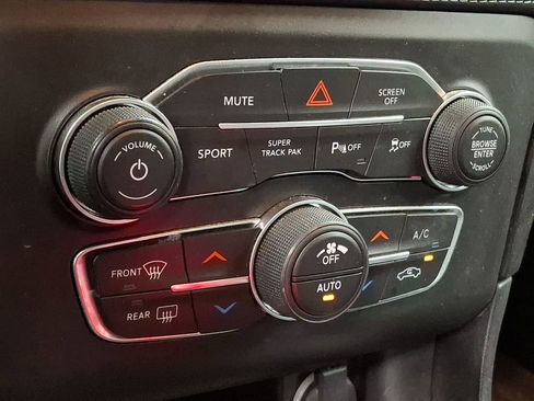 Used 2021 Dodge Charger SXT w/ Plus Group image 12