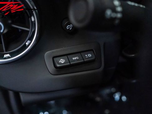 Used 2019 Chevrolet Camaro SS RWD image 29