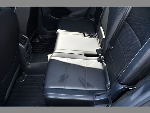 Used 2020 Volkswagen Tiguan SE AWD/4WD image 16
