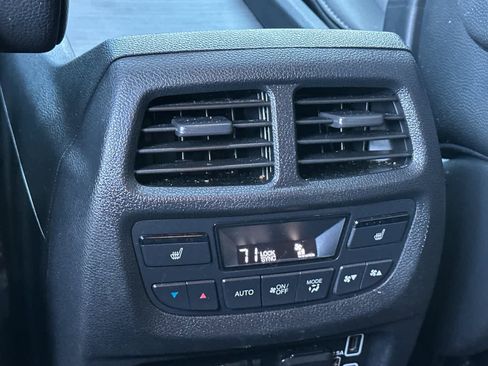 Used 2022 Honda Pilot Touring image 14