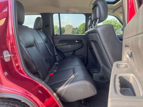 Used 2012 Jeep Liberty Sport AWD/4WD image 19