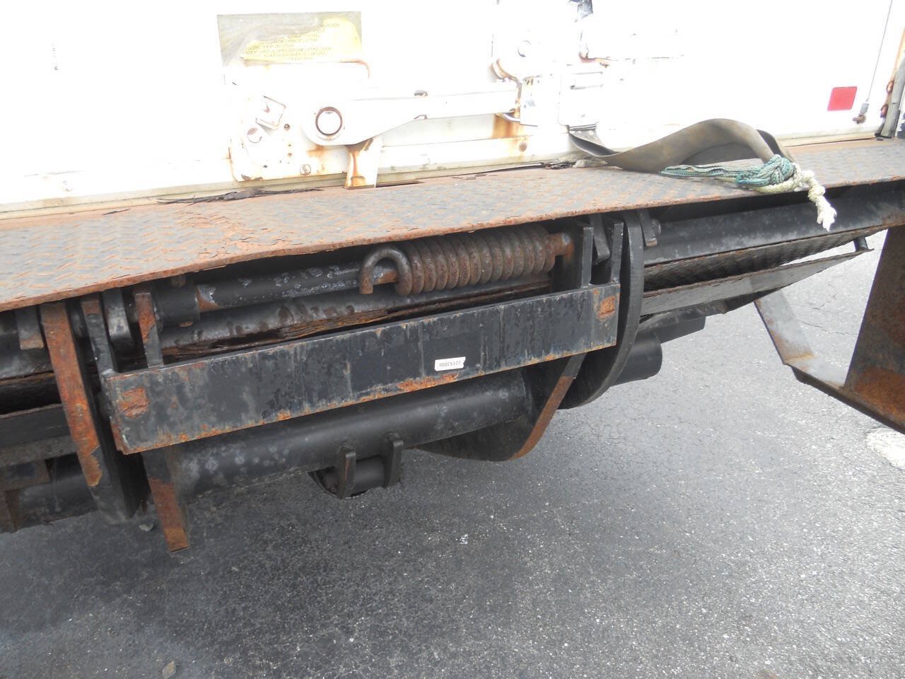 Used 2013 Chevrolet Express 3500 Extended RWD image 11