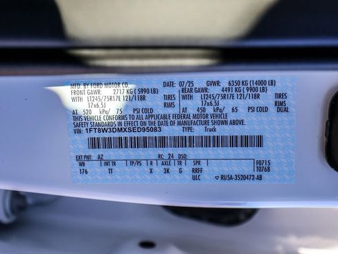 Used 2025 Ford F350 Platinum w/ Platinum Plus Package image 43