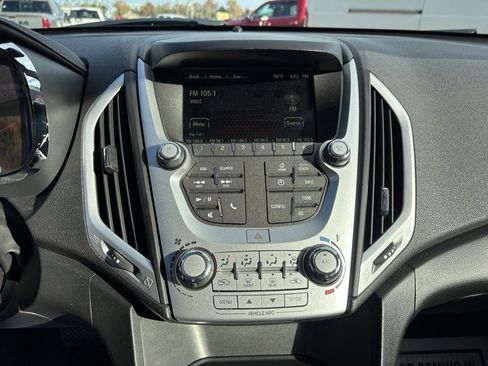 Used 2017 GMC Terrain SLE image 14