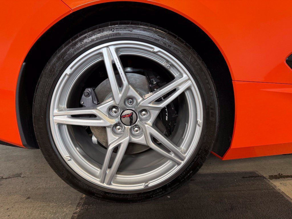 Used 2021 Chevrolet Corvette Stingray Preferred Cpe w/ Battery Protection Package RWD image 21