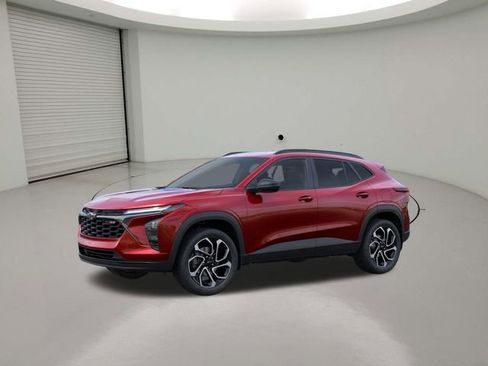 New 2026 Chevrolet Trax RS w/ Driver Confidence Package image 2