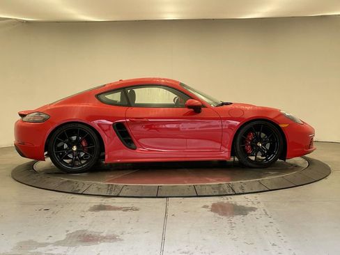 Used 2018 Porsche 718 Cayman S image 8