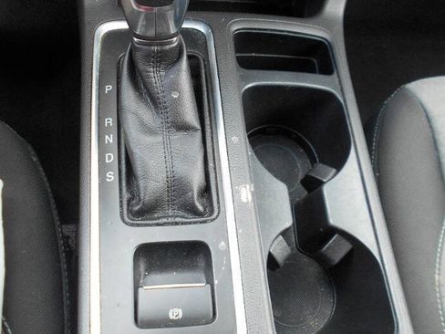 Used 2018 Ford Escape SE w/ SE Sync 3 Package FWD image 14
