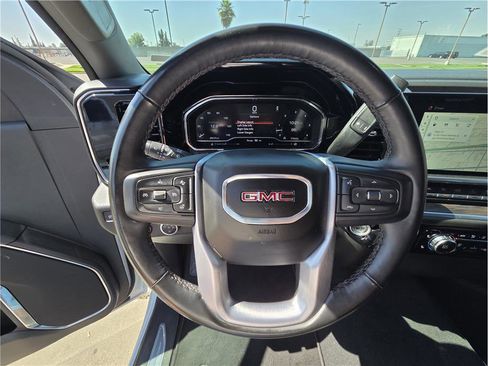 Used 2025 GMC Sierra 1500 SLT RWD image 16
