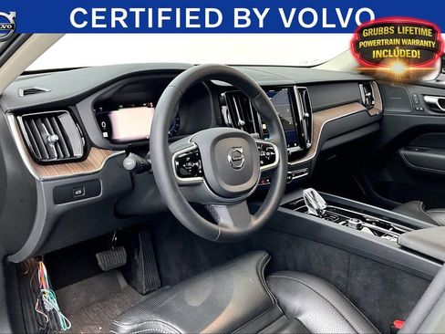 Used 2023 Volvo XC60 B5 Ultimate w/ Climate Package FWD image 17