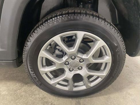 Used 2022 Jeep Compass Latitude image 7