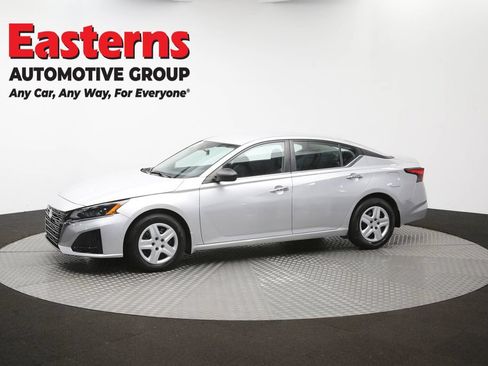 Used 2024 Nissan Altima 2.5 S FWD image 56