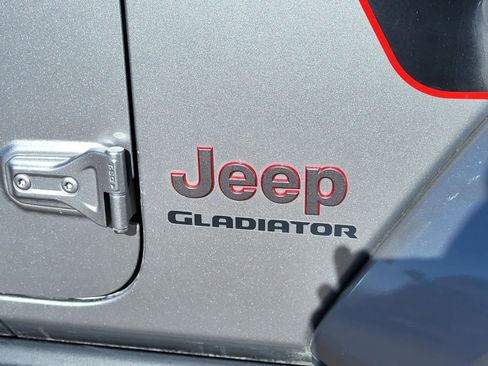 Used 2020 Jeep Gladiator Rubicon image 7