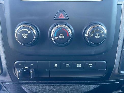 Used 2014 RAM 2500 Tradesman w/ Chrome Appearance Group AWD/4WD image 21
