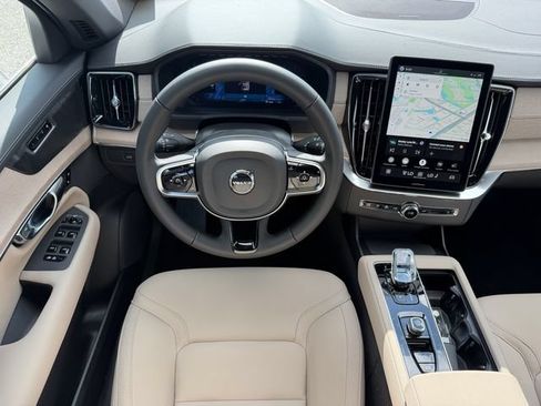 New 2026 Volvo XC90 B5 Plus AWD/4WD image 17