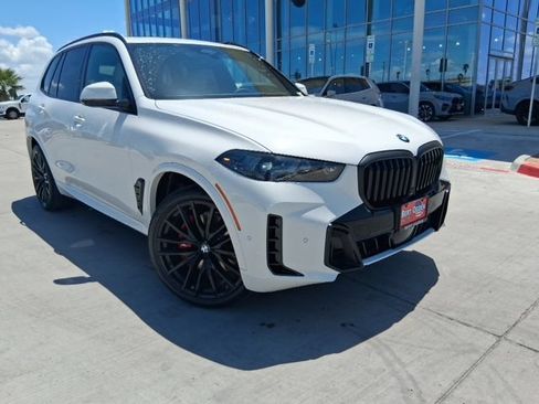New 2026 BMW X5 sDrive40i w/ M Sport Package RWD image 1