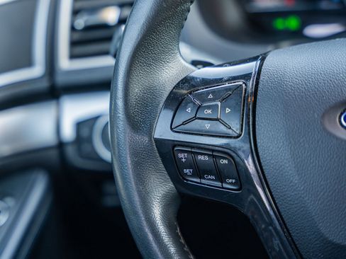 Certified 2017 Ford Explorer XLT w/ Equipment Group 202A image 27