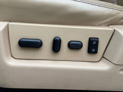 Used 2012 Ford F150 Lariat w/ Lariat Chrome Pkg image 22