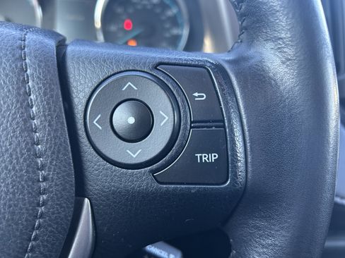 Used 2016 Toyota RAV4 XLE image 18