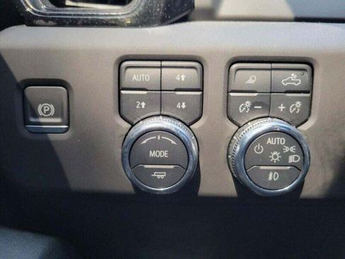 Used 2023 GMC Sierra 1500 AT4 w/ AT4 Preferred Package AWD/4WD image 21