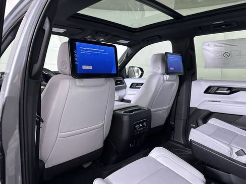 New 2025 Chevrolet Tahoe Premier AWD/4WD image 22
