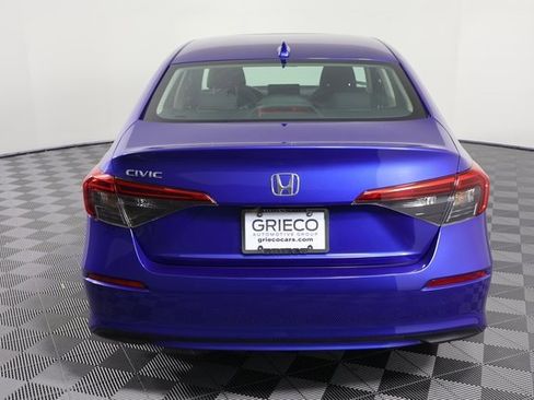 Used 2023 Honda Civic EX image 7