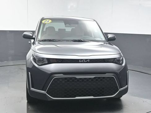 Used 2025 Kia Soul LX FWD image 3