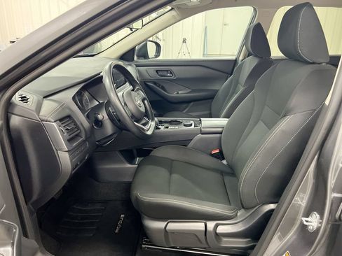 Used 2024 Nissan Rogue S AWD/4WD image 19
