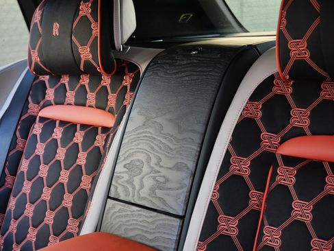 New 2025 Rolls-Royce Cullinan w/ Leather Finishing Pack image 32