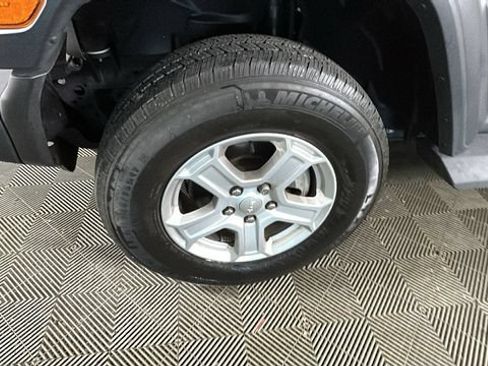 Used 2023 Jeep Wrangler Unlimited Sport AWD/4WD image 8