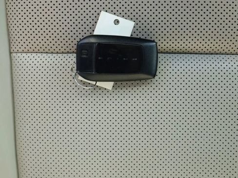 Used 2024 Toyota Prius XLE AWD/4WD image 53