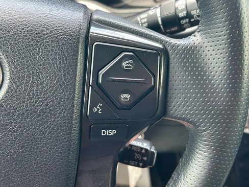Used 2019 Toyota 4Runner TRD Off-Road Premium AWD/4WD image 38