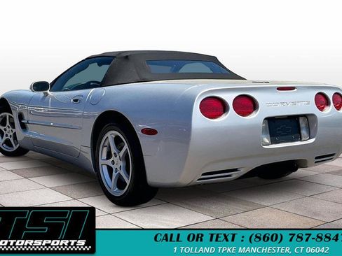 Used 2000 Chevrolet Corvette Convertible RWD image 12