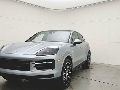 Used 2025 Porsche Cayenne E-Hybrid Coupe image 1