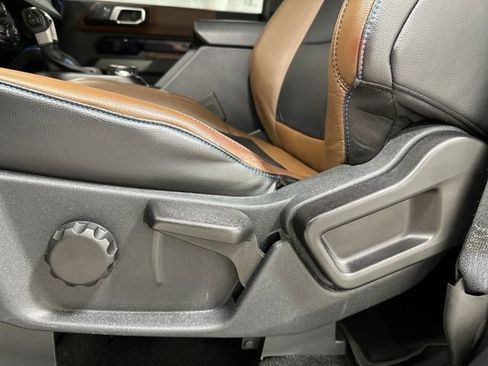 Used 2021 Ford Bronco Outer Banks image 16