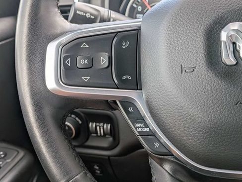 Used 2025 RAM 1500 Big Horn AWD/4WD image 32