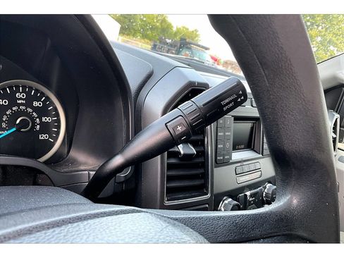 Used 2017 Ford F150 XLT AWD/4WD image 21