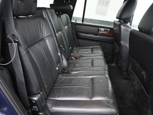 Used 2016 Lincoln Navigator Select image 6