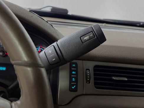 Used 2011 Chevrolet Avalanche LT w/ Luxury Package image 24