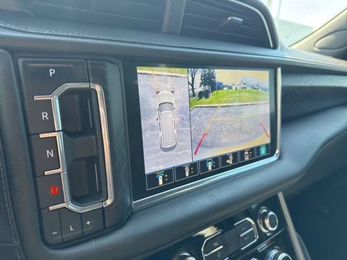 Used 2021 GMC Yukon Denali w/ Denali Premium Package image 22