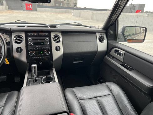 Used 2011 Ford Expedition Limited image 10