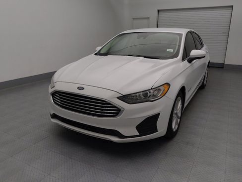 Used 2019 Ford Fusion SE FWD image 15