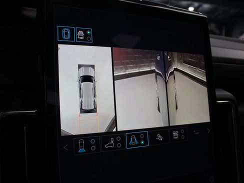 Used 2025 GMC Yukon Denali w/ Denali Reserve Package AWD/4WD image 77