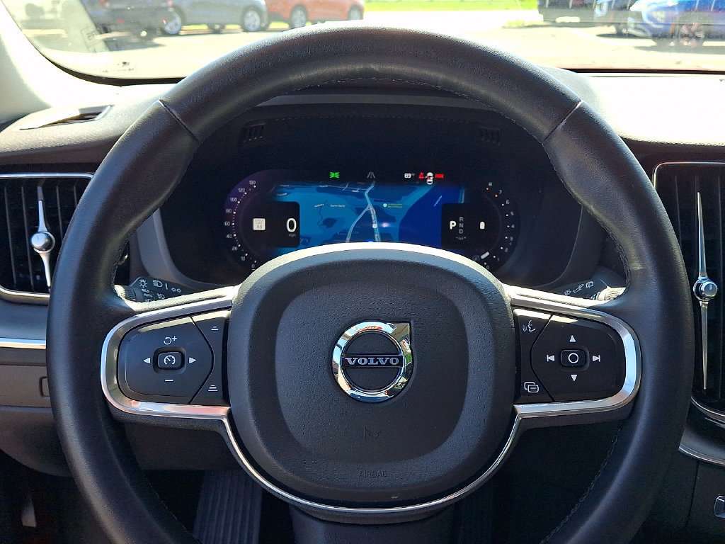 Used 2023 Volvo XC60 B5 Core AWD/4WD image 21