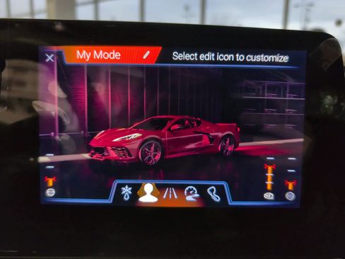 Used 2025 Chevrolet Corvette Stingray Coupe w/ Z51 Performance Package image 25