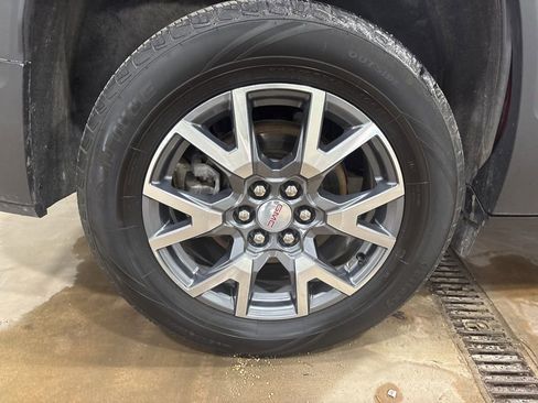 Used 2023 GMC Acadia SLT AWD/4WD image 14