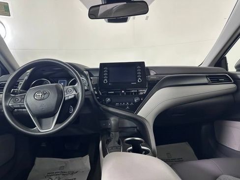 Used 2022 Toyota Camry LE FWD image 16