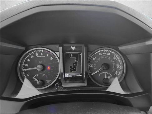 Certified 2023 Toyota Tacoma TRD Off-Road AWD/4WD image 11